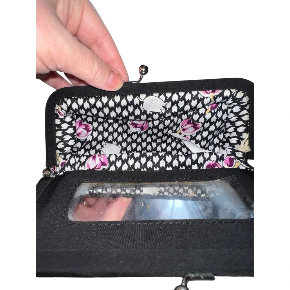 SOLD Vera Bradley Black Quilted Kiss Lock Wallet Sample ID Window Floral Lining - Picture 4 of 11
